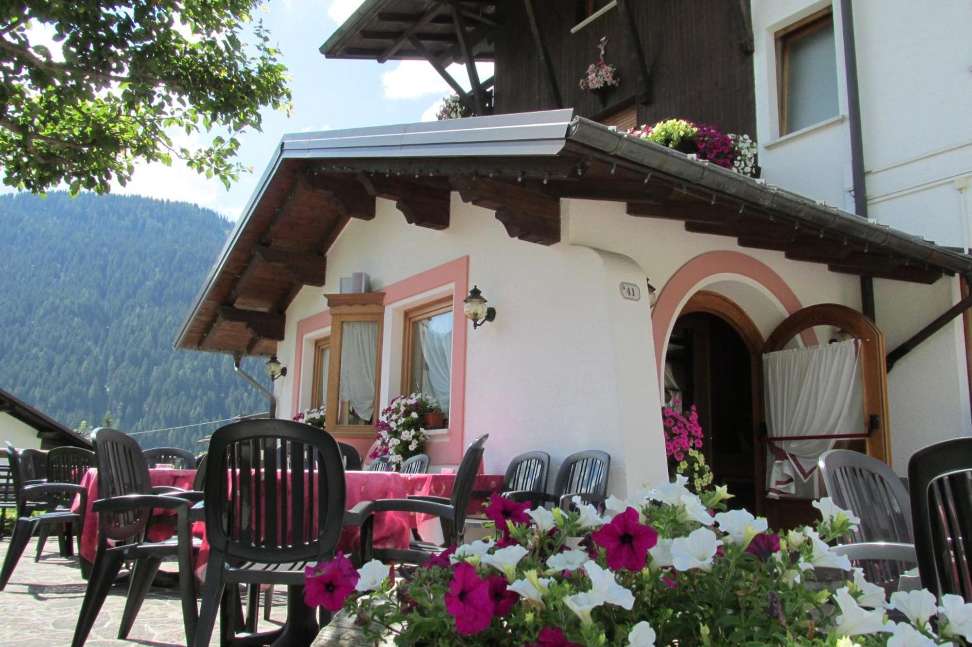 Hotel Garni Miramonti Фалкаде Екстериор снимка
